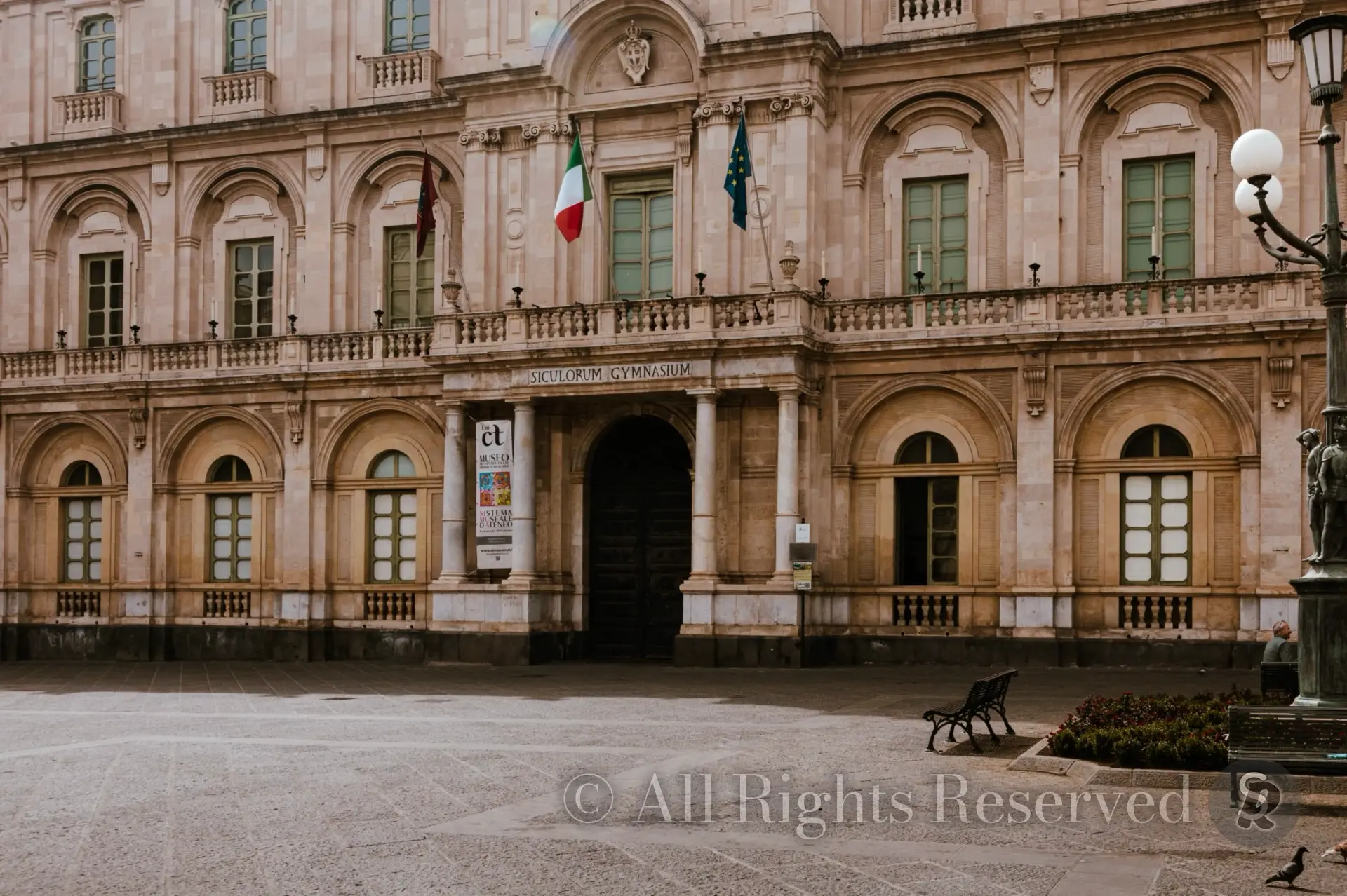 Sicilia, Catania, passeggiata in via Etnea